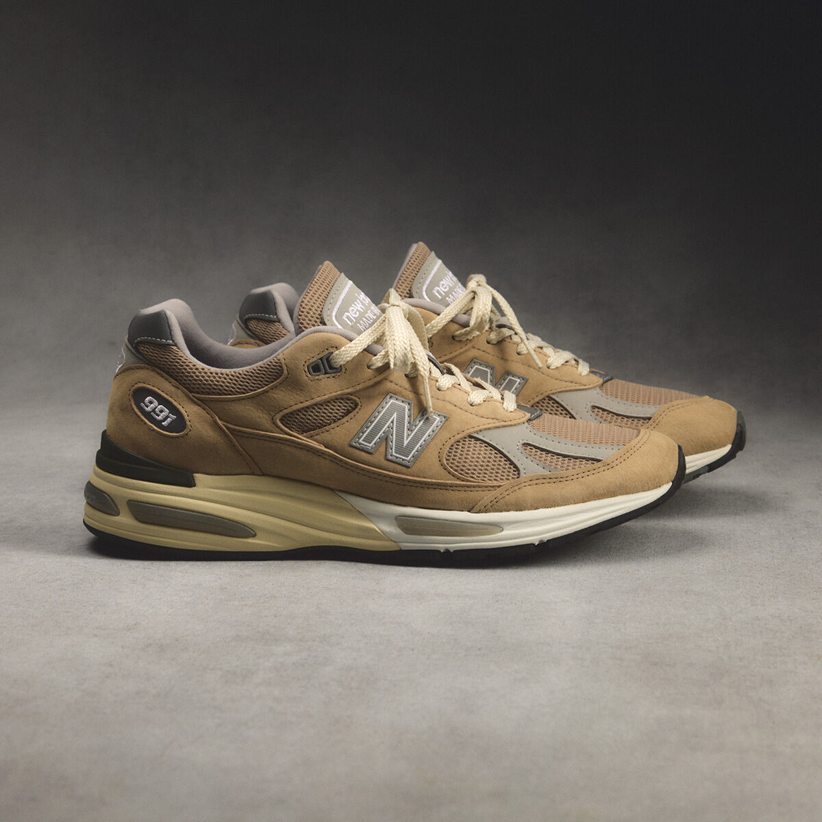 ★新品未使用16280円★NEWBALANCE ニューバランス MRL996LS （25.5㎝ ）オールレザー ネイビー New Balance ニューバランス スニーカー CM996UE2 GRAY