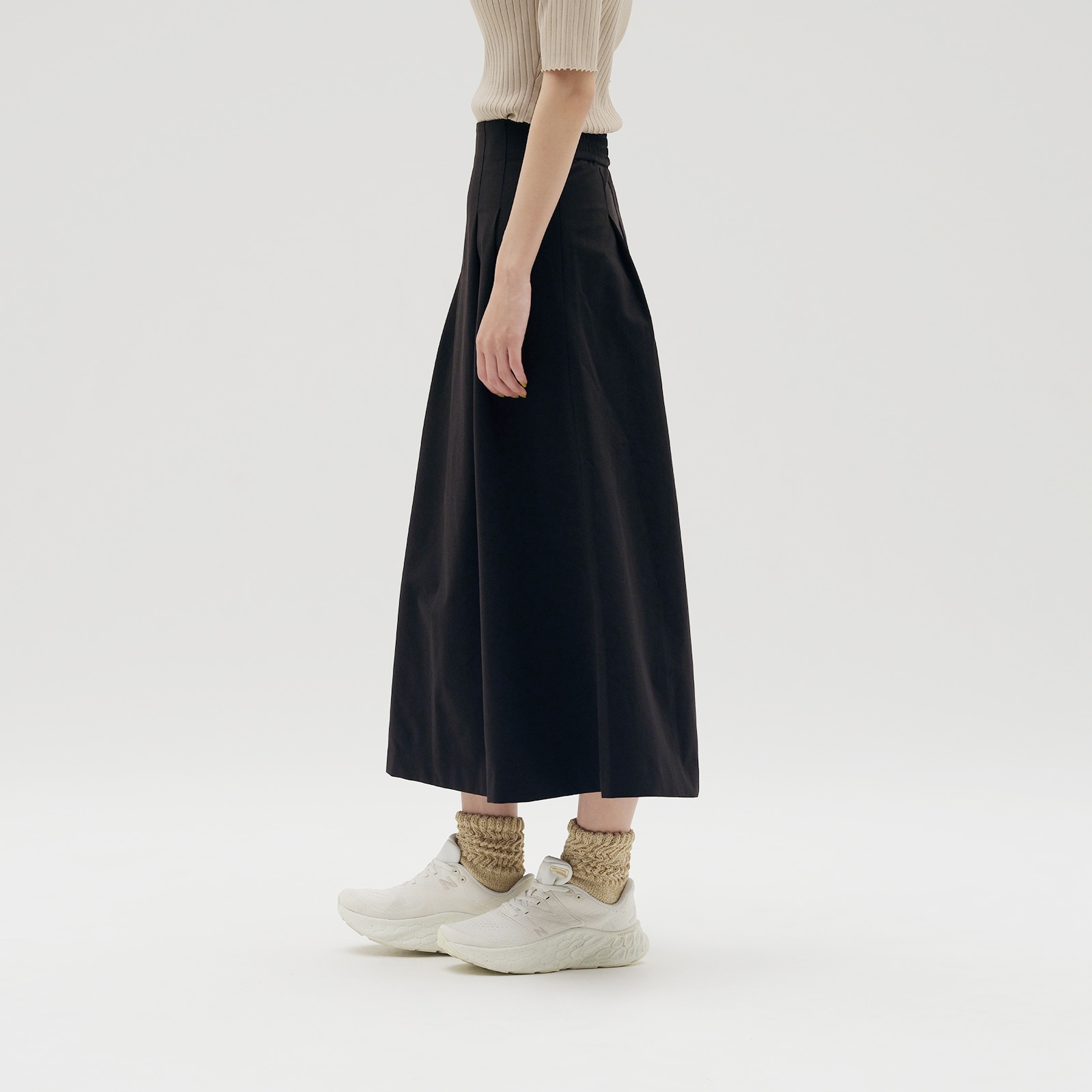 MET24 Tuck Skirt