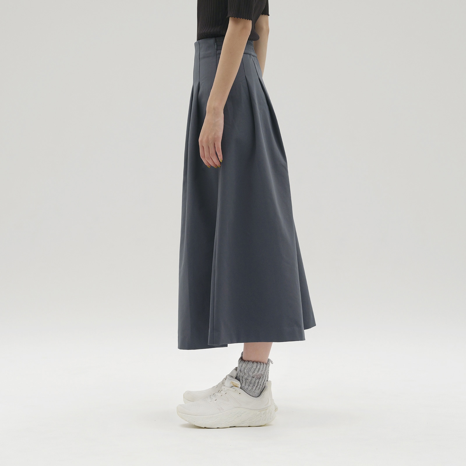 MET24 Tuck Skirt