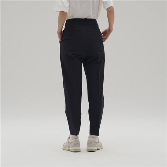 MET24 Tuck Slim Tapered Pants