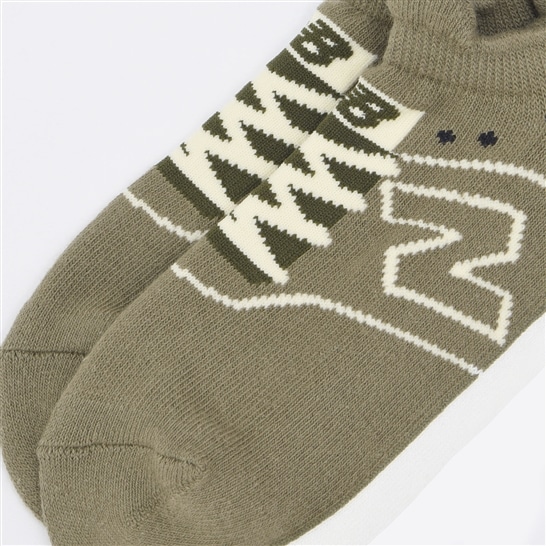 Sneaker pattern pile socks