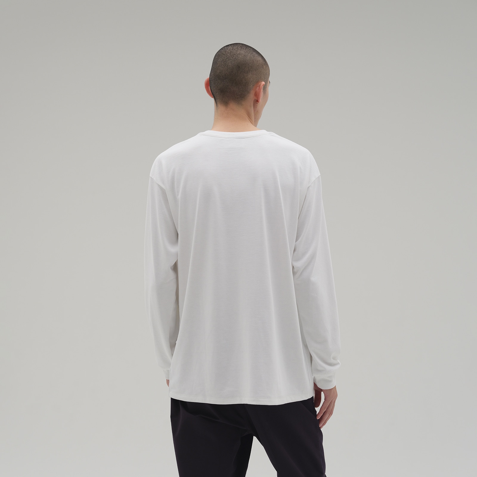 MET24 Basic Logo Long Sleeve Tee