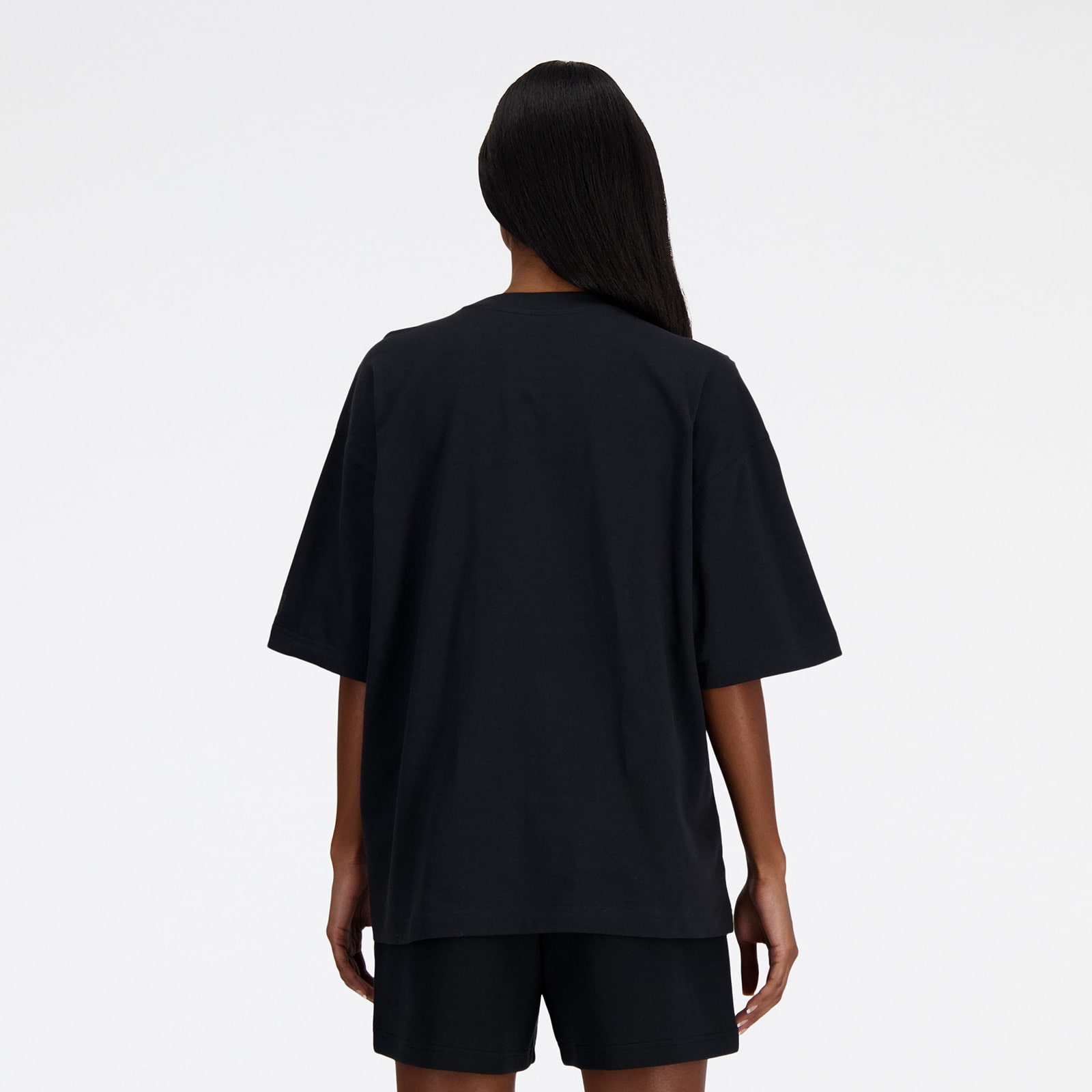 Shifted oversized short sleeve t-shirt