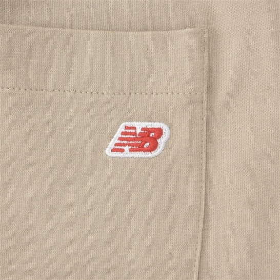 Moisture wicking, quick drying Linear logo knit shorts