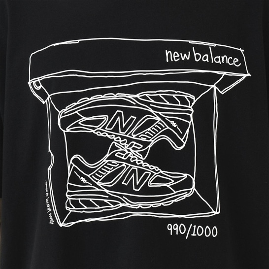 NB Essentials シューボックスTシャツ
