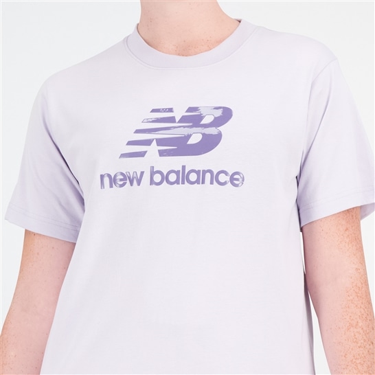 NB Athletics Pearl 그래픽 짧은 슬리브 티셔츠
