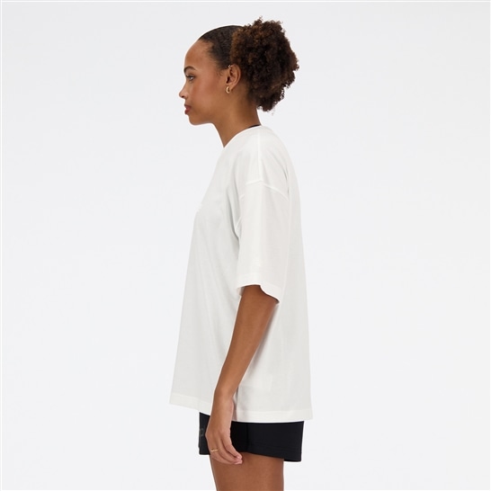 Shifted oversized short sleeve t-shirt