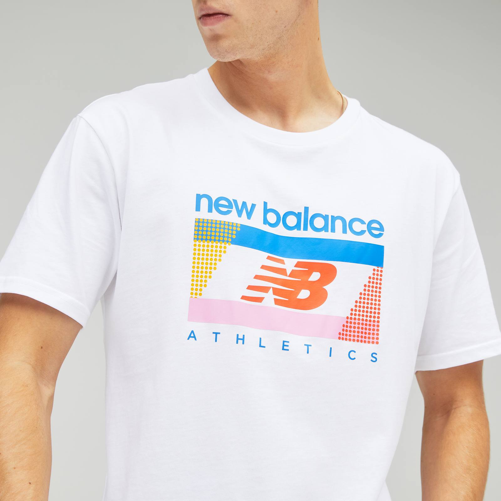 NB Athletics アンプリファイドTシャツ