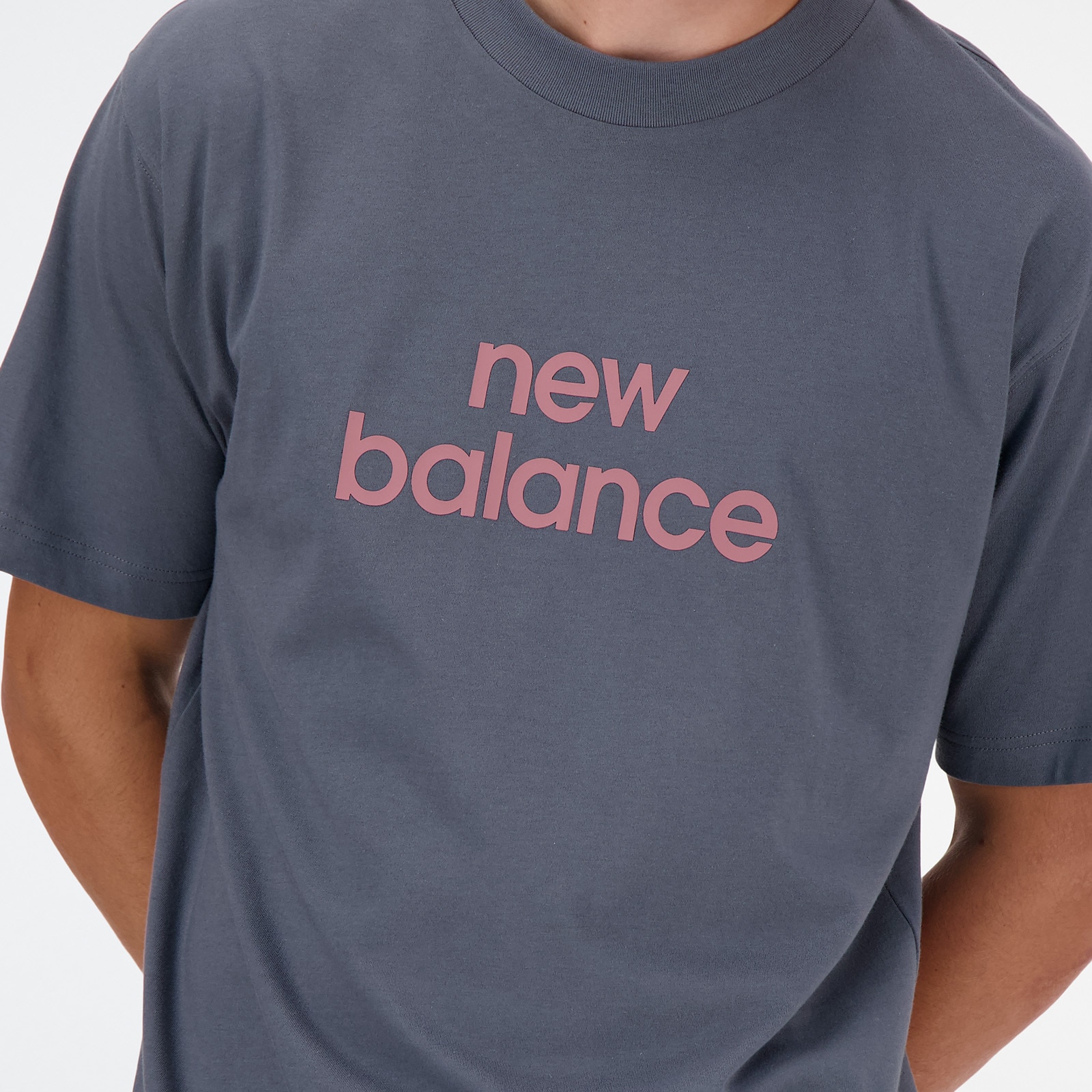 New Balance Linear Logo休闲短袖T恤