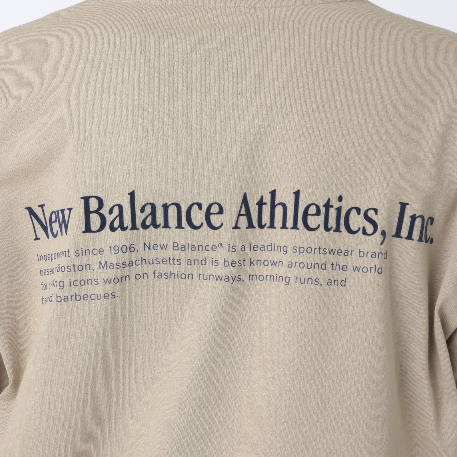 Athletics Flocked リラックス ショートスリーブTシャツ