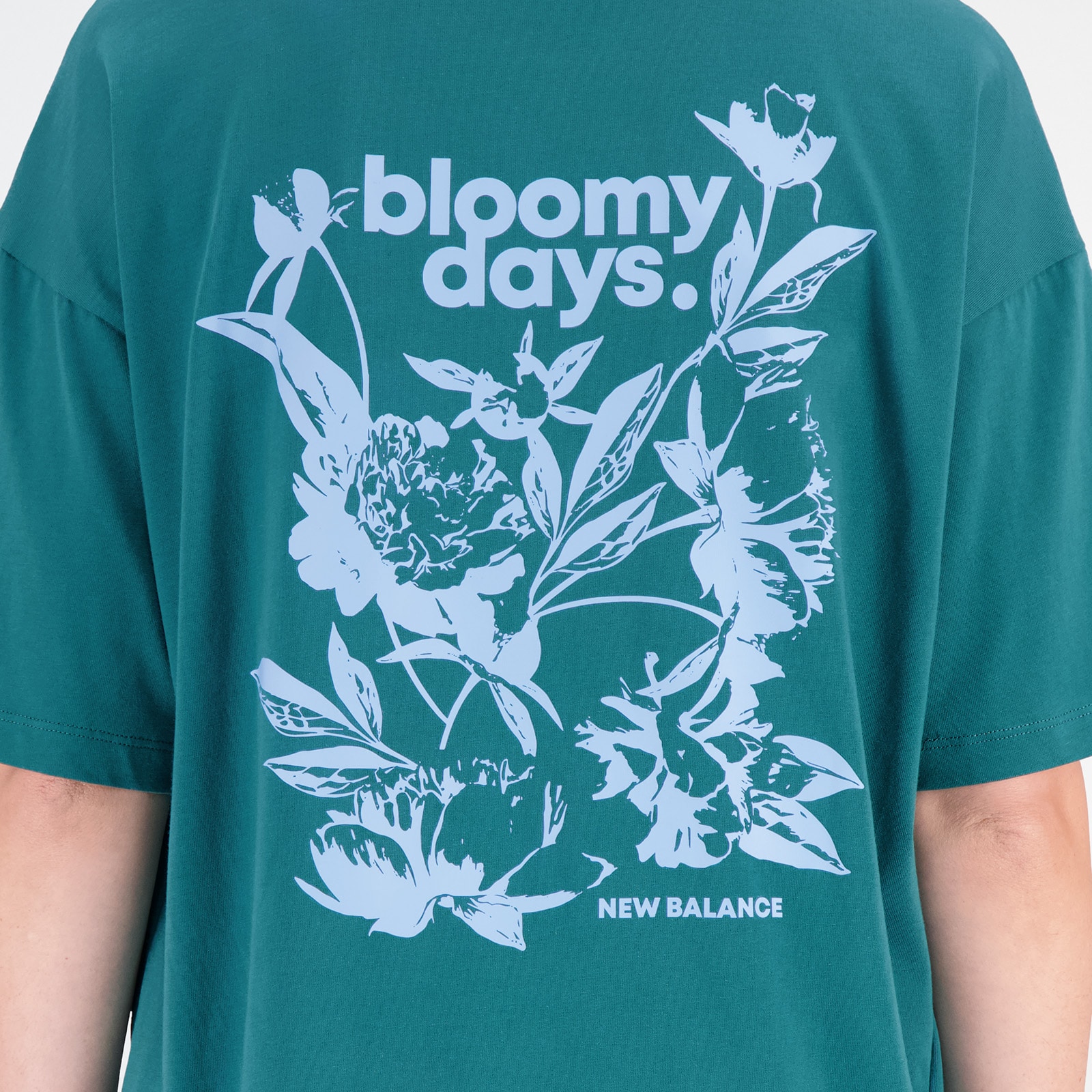 NB Essentials Bloomy超大号短袖T恤