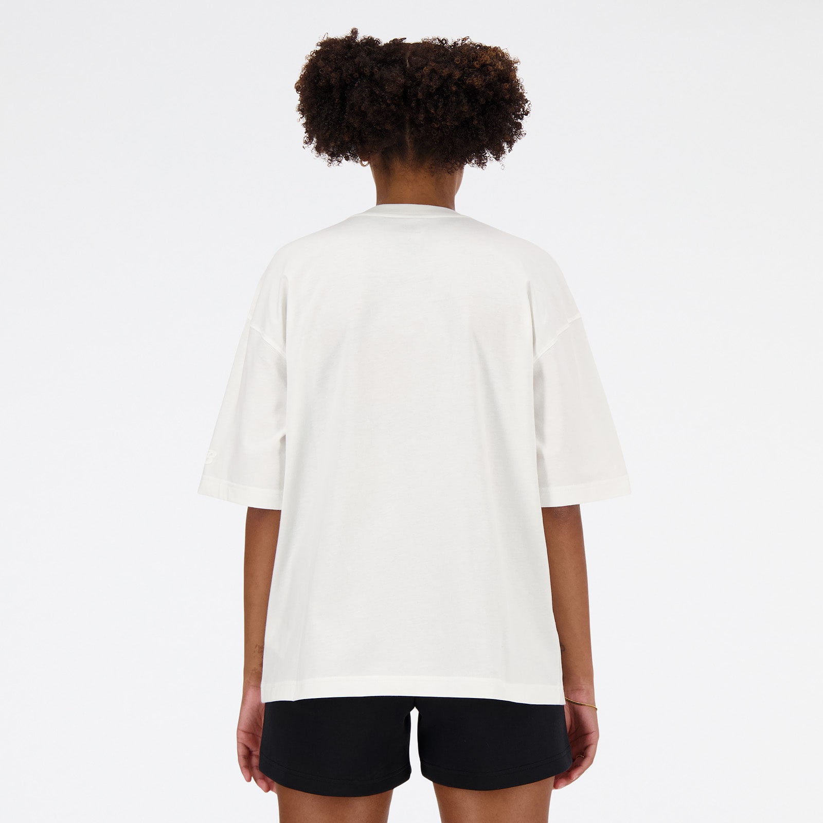 Shifted oversized short sleeve t-shirt