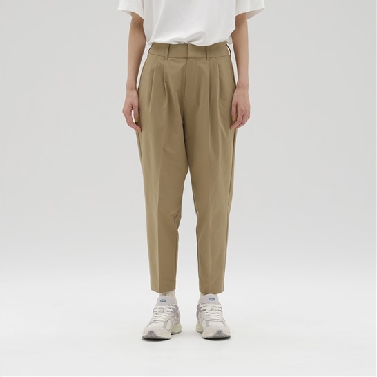 MET24 Tuck Slim Tapered Pants