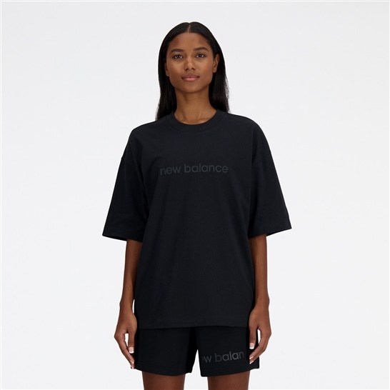 Shifted oversized short sleeve t-shirt