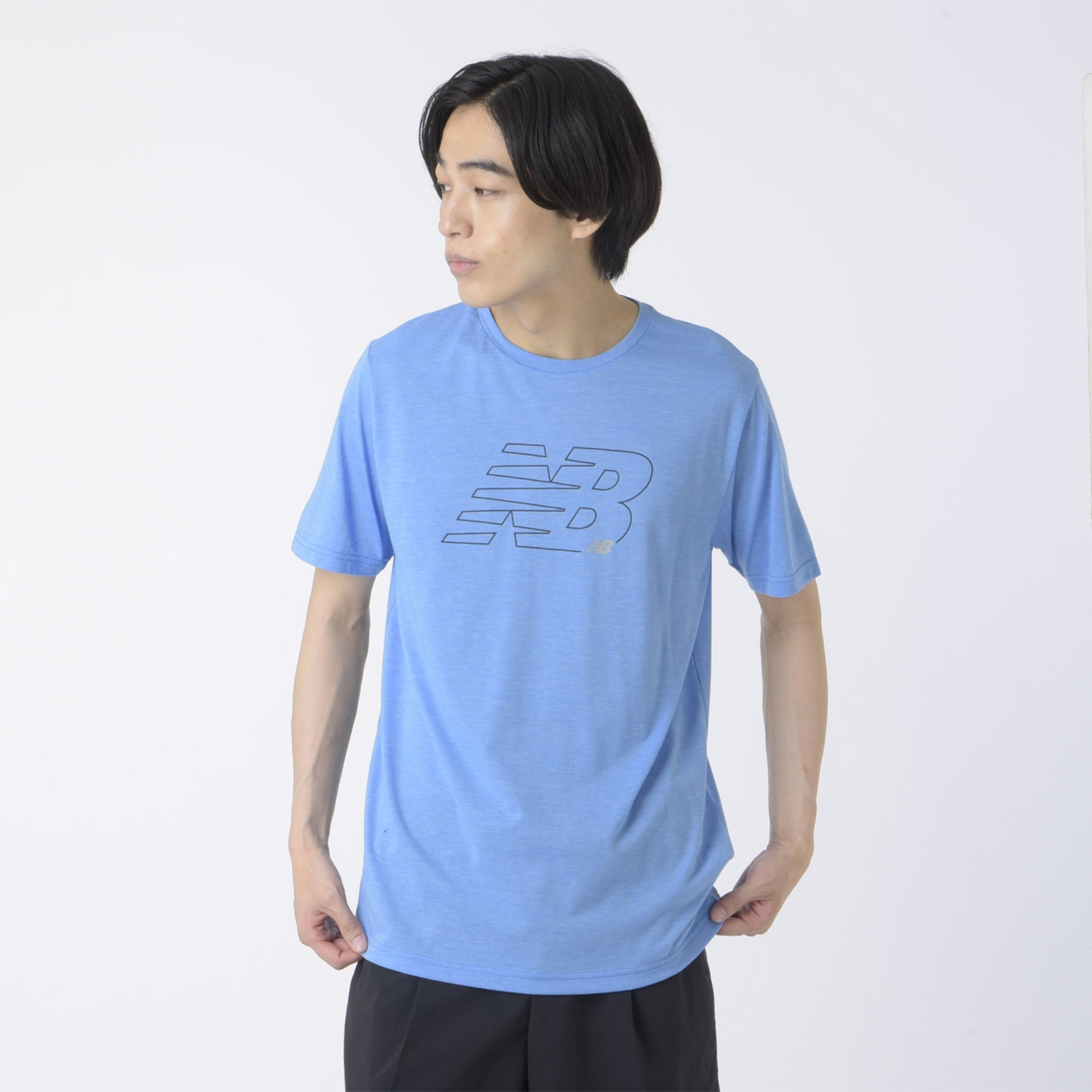 Sport Essentials ヘザーテックグラフィックショートスリーブTシャツ