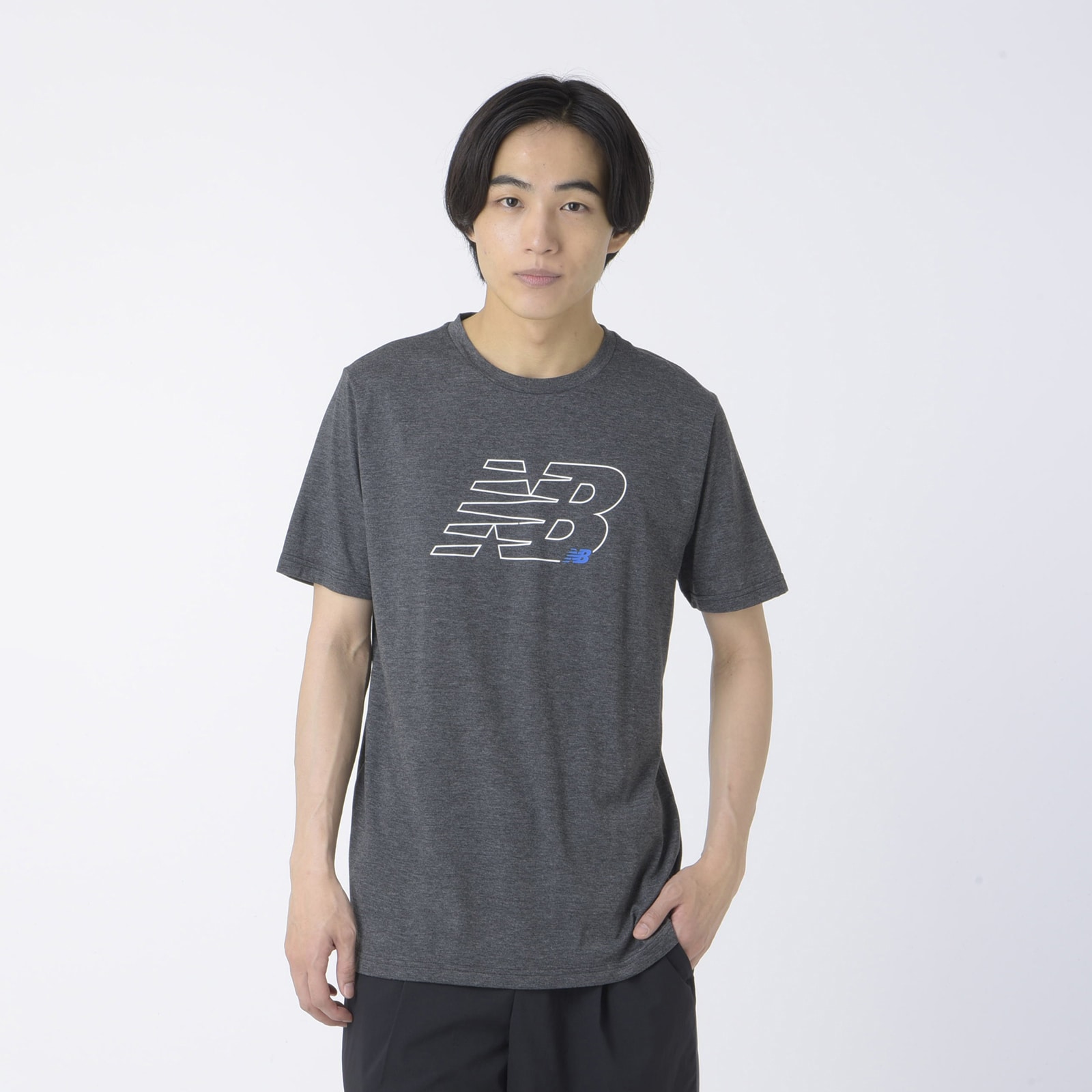 Sport Essentials ヘザーテックグラフィックショートスリーブTシャツ