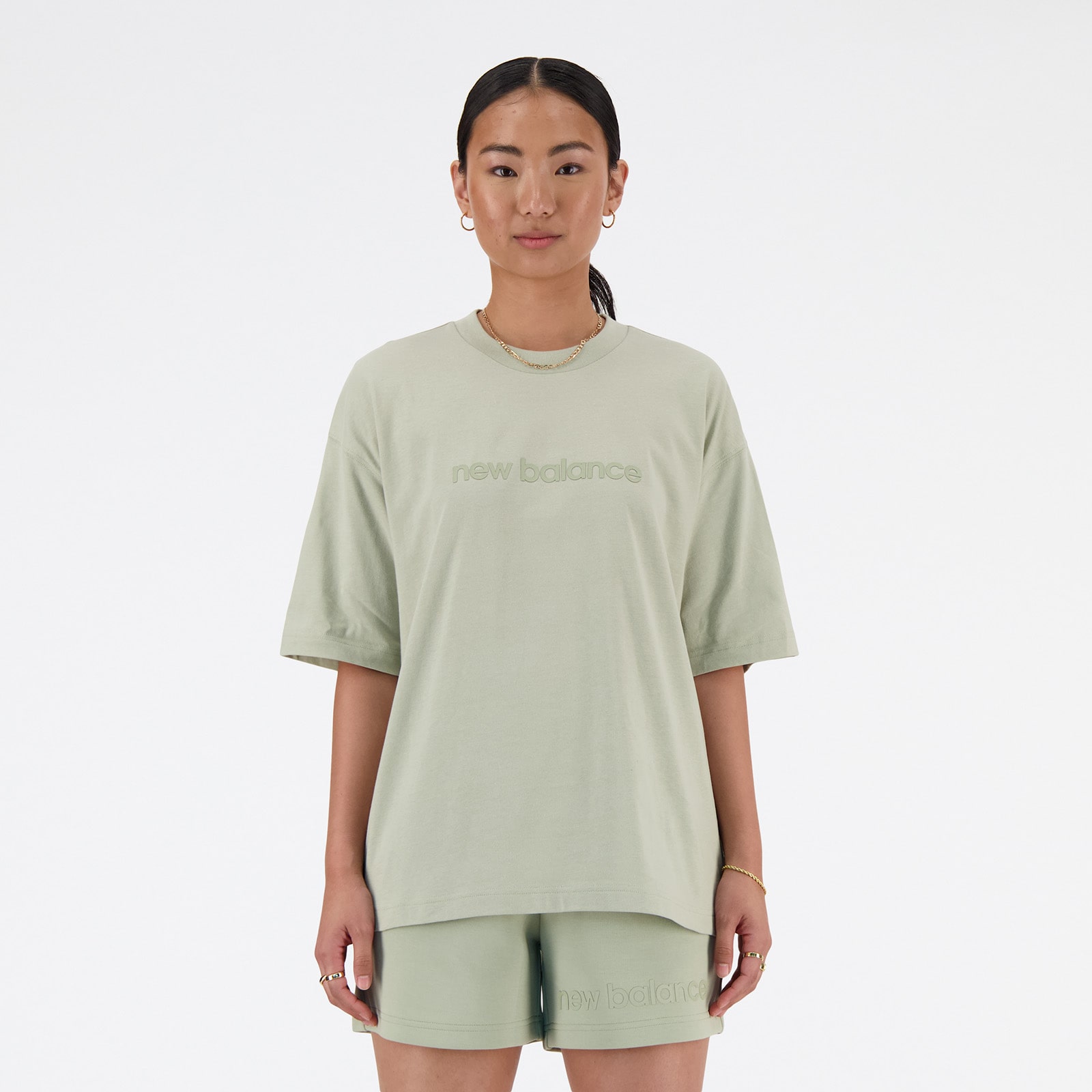 Shifted oversized short sleeve t-shirt