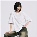 Shifted oversized short sleeve t-shirt