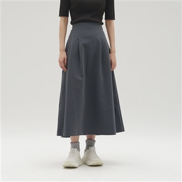 MET24 Tuck Skirt