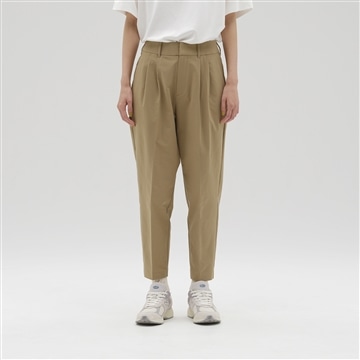 MET24 Tuck Slim Tapered Pants